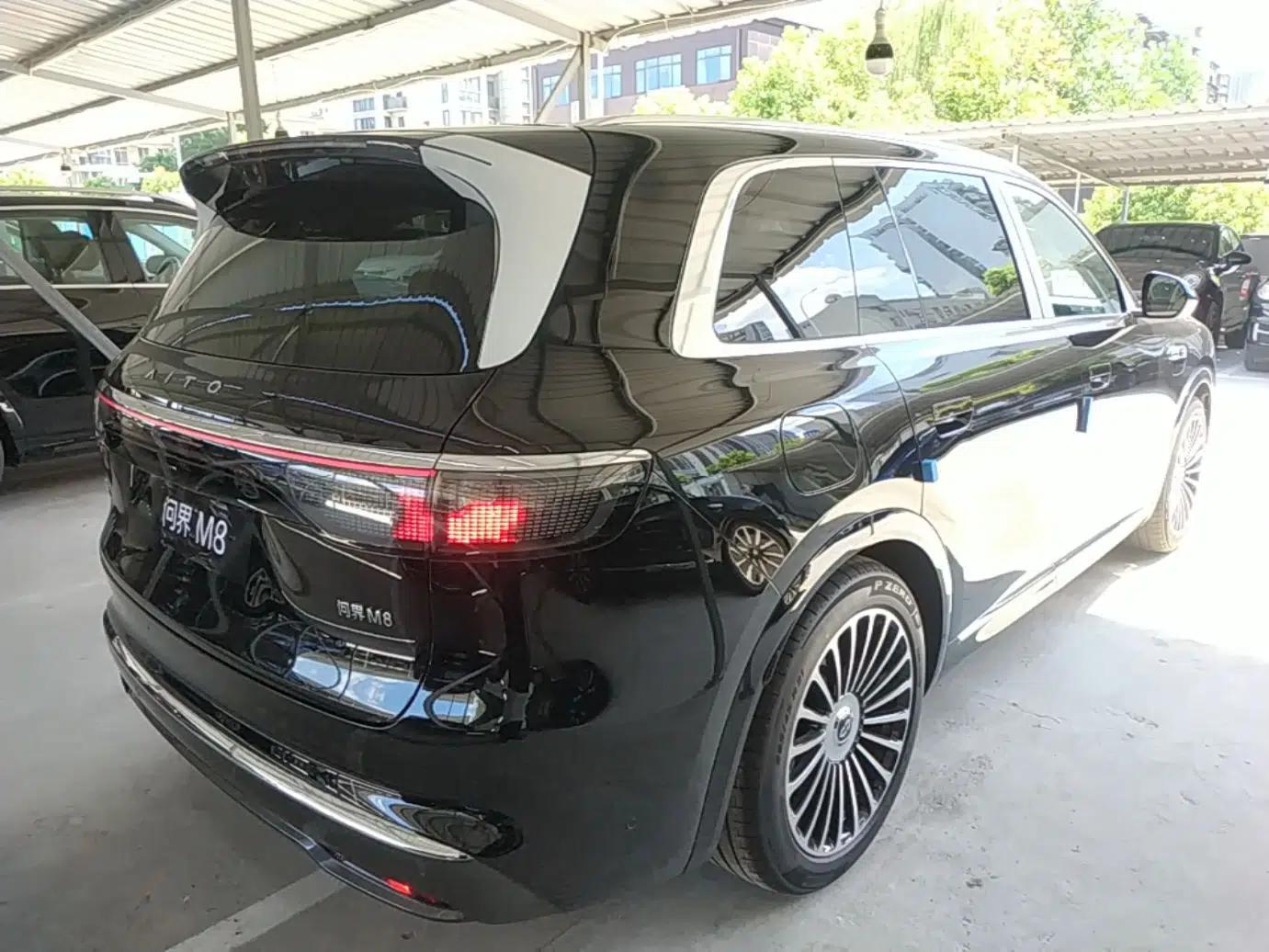 Hima AITO M8 2025 Extended-Range Ultra Version 53.4 kWh 6-Seater Edition — миниатюра 6