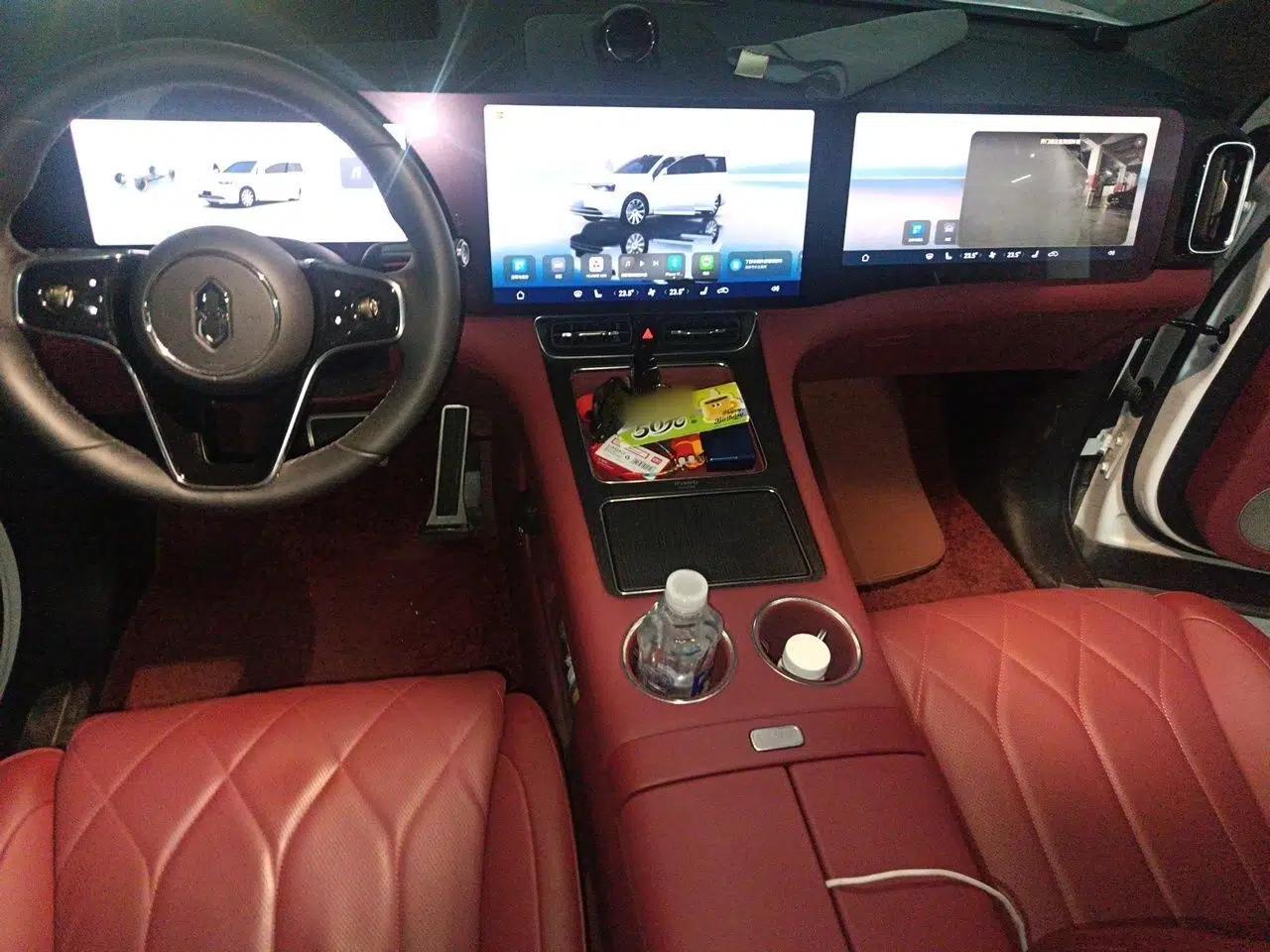 Hima AITO M8 2025 Extended-Range Max+ Version 53.4 kWh 5-Seater Edition — миниатюра 9