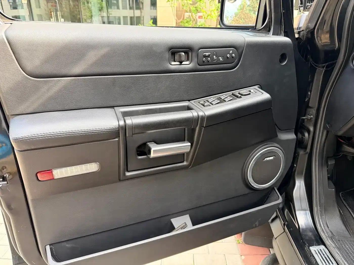 2004 Hummer H2 6.0 AT — миниатюра 9