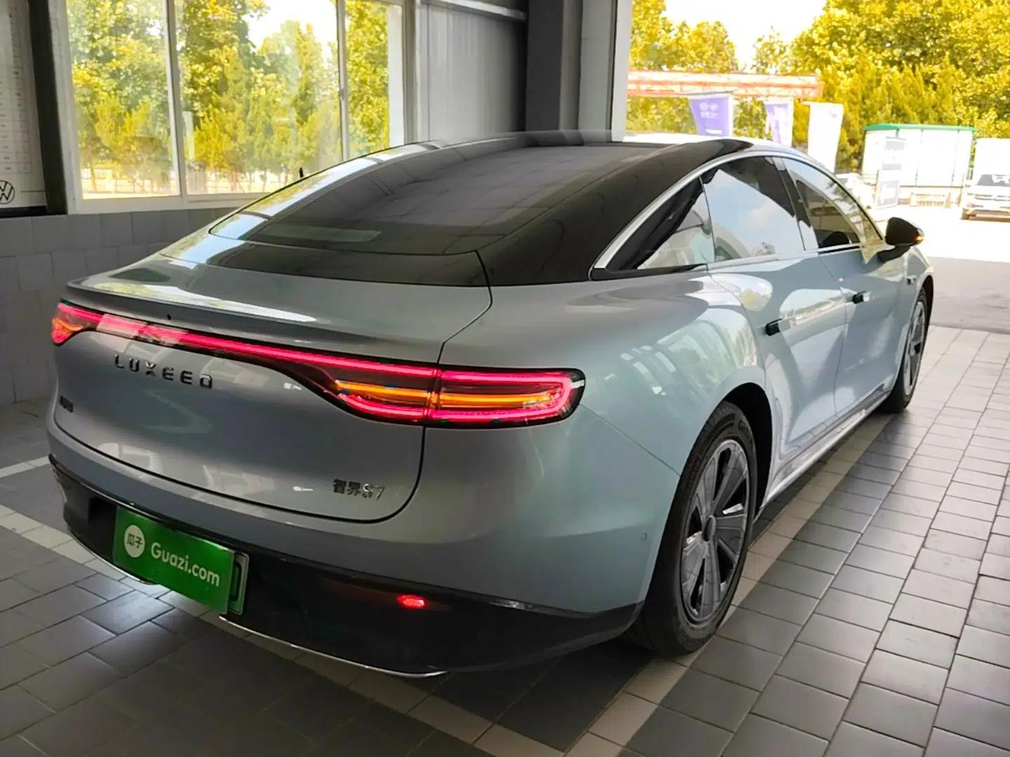 Hima Luxeed S7 2024 Max Rear-Drive Long-Range Intelligent Driving Version — миниатюра 6