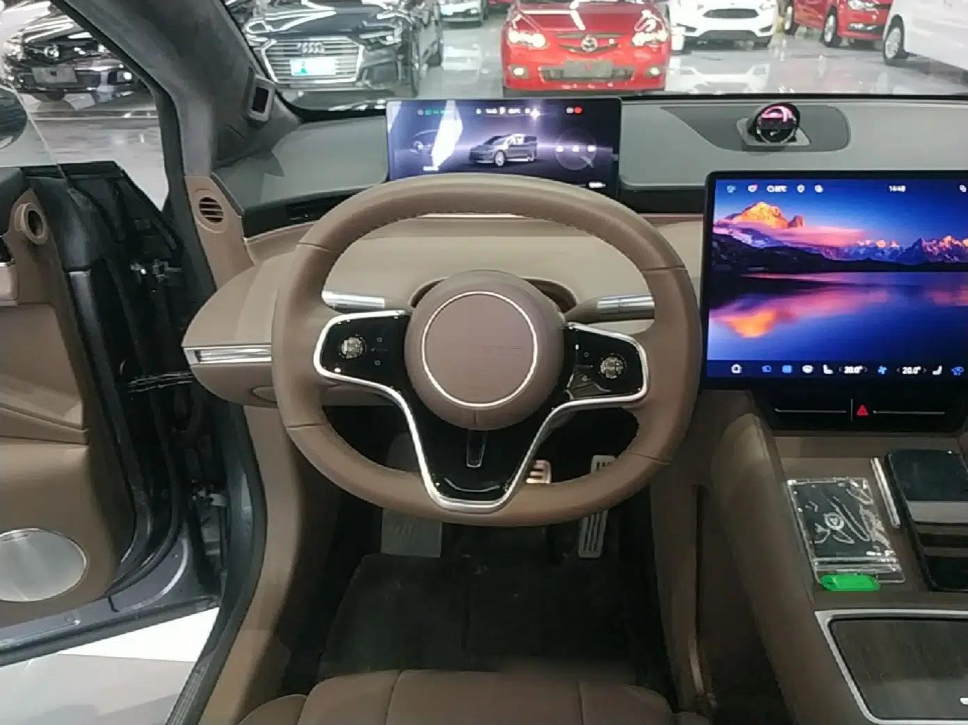 Hima Luxeed R7 2025 Range-Extended Version 251 km Max — миниатюра 13