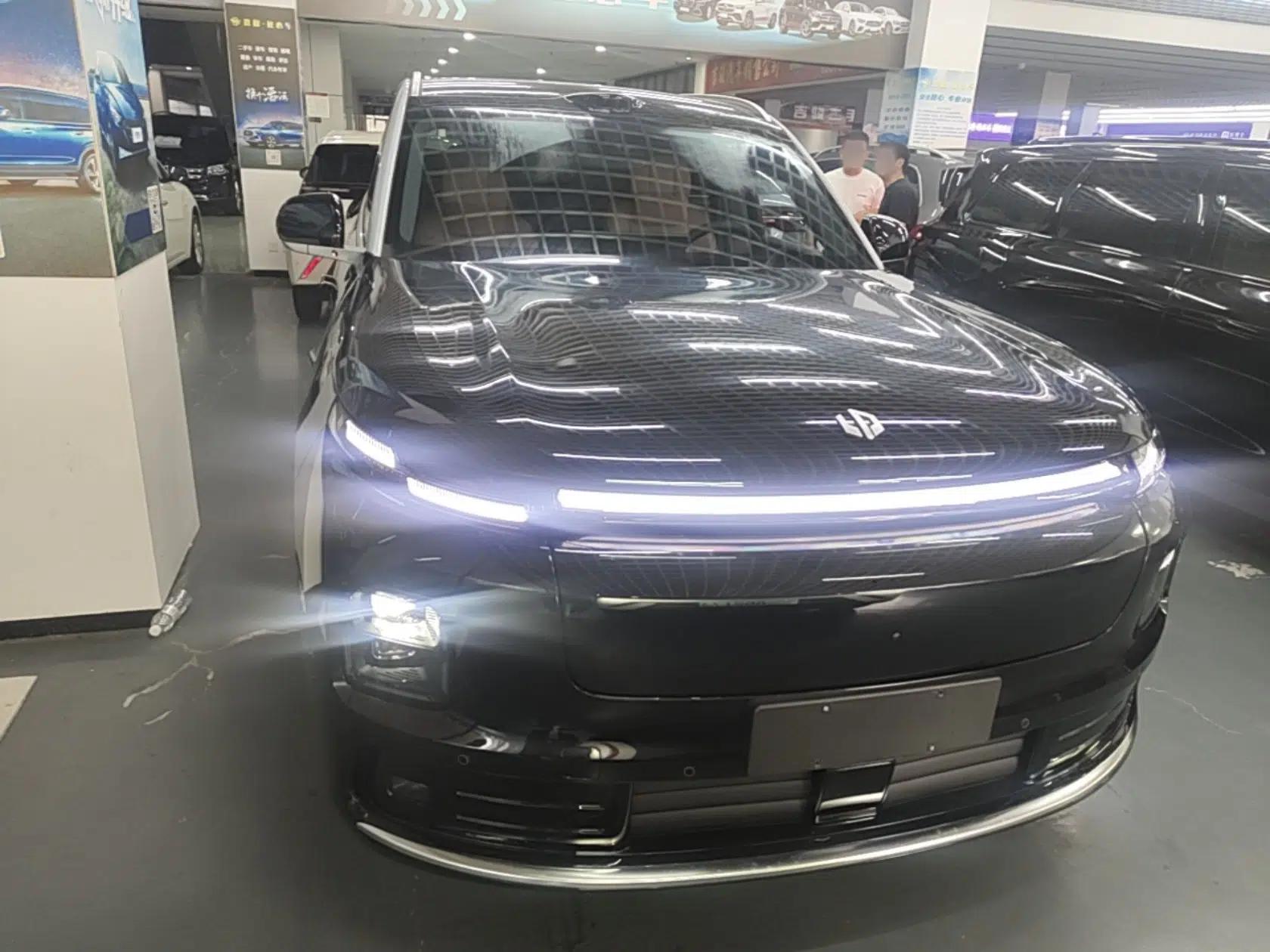 Leapmotor D19 2026 Pure Electric 720 Smart Luxury Edition Six-Seat — миниатюра 2