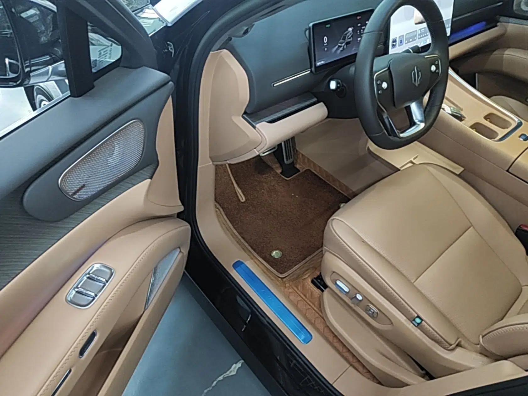 Leapmotor D19 2026 Pure Electric 720 Smart Luxury Edition Six-Seat — миниатюра 18