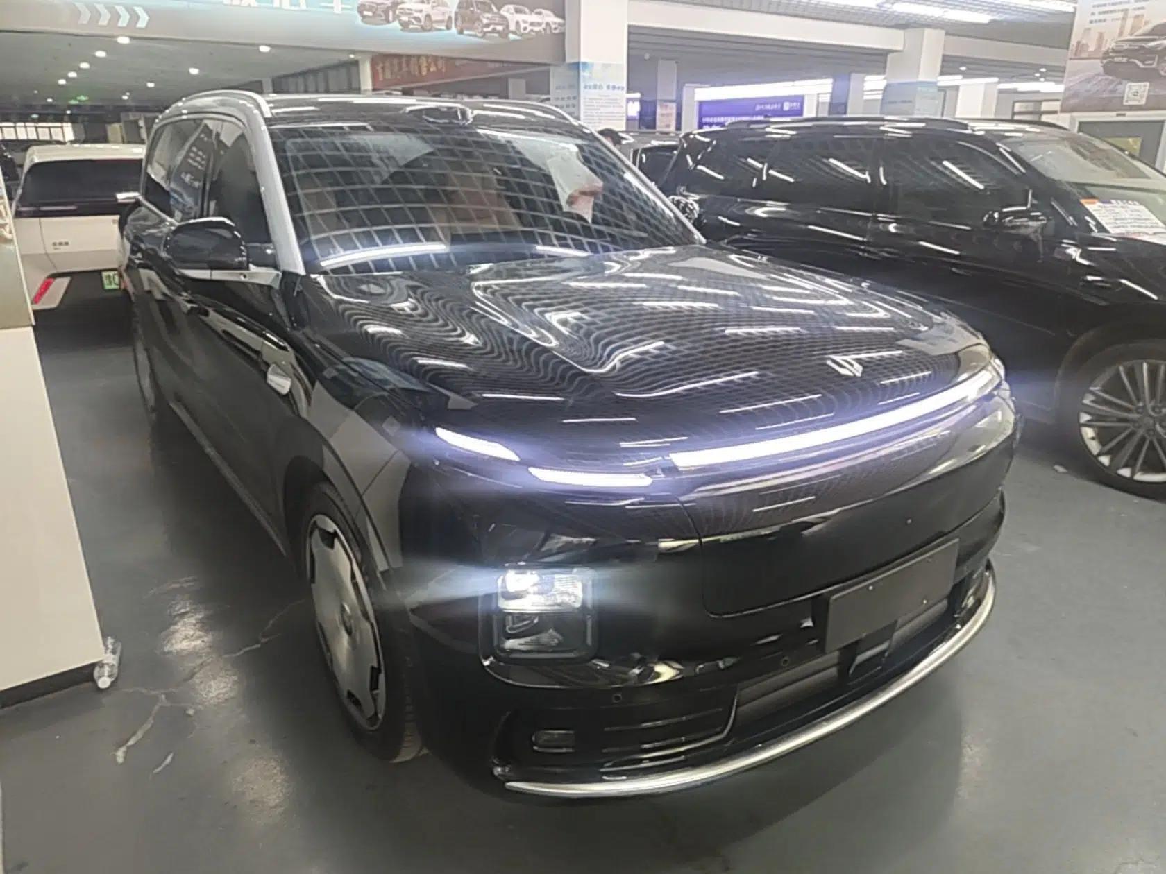 Leapmotor D19 2026 Pure Electric 720 Smart Luxury Edition Six-Seat — миниатюра 3