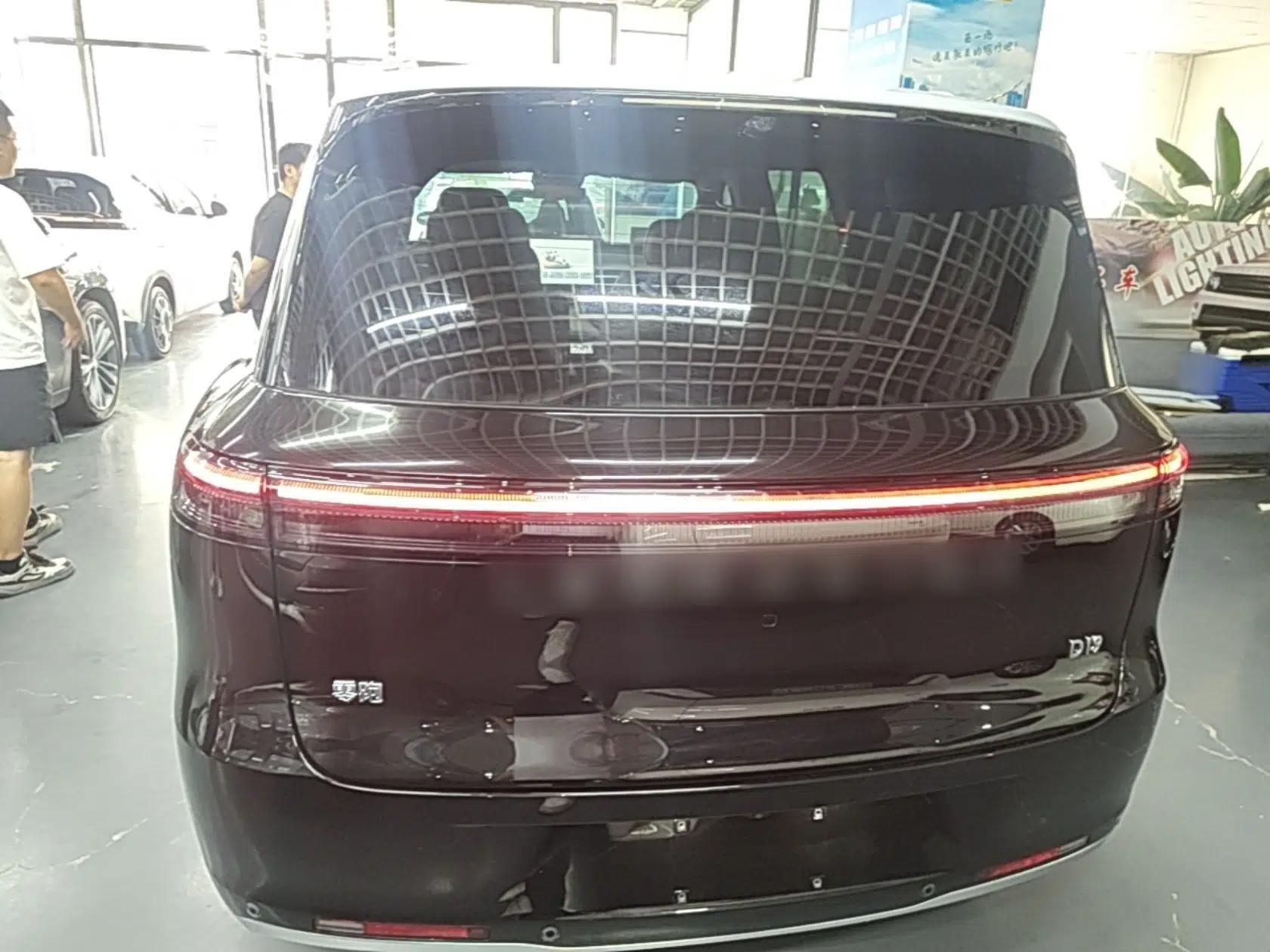Leapmotor D19 2026 Pure Electric 720 Smart Luxury Edition Six-Seat — миниатюра 5