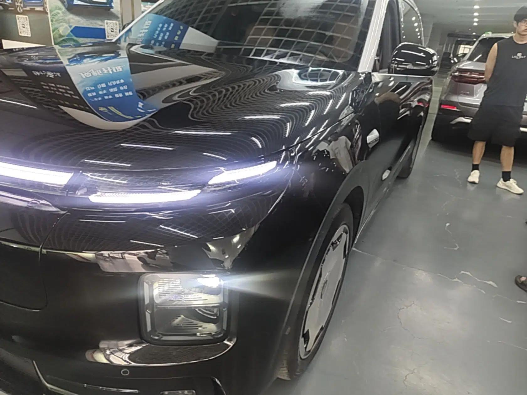 Leapmotor D19 2026 Pure Electric 720 Smart Luxury Edition Six-Seat — миниатюра 8