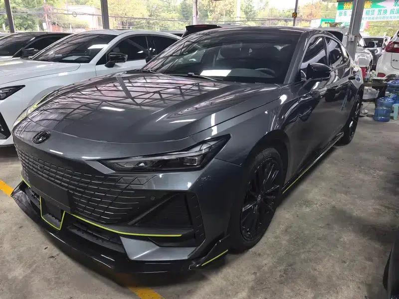 Changan UNI-V 2022 1.5T Sport Edition — миниатюра 1