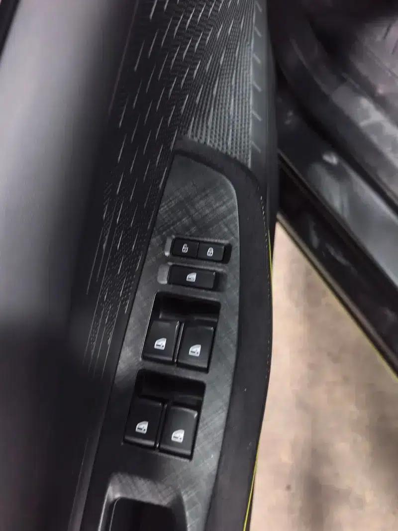 Changan UNI-V 2022 1.5T Sport Edition — миниатюра 16