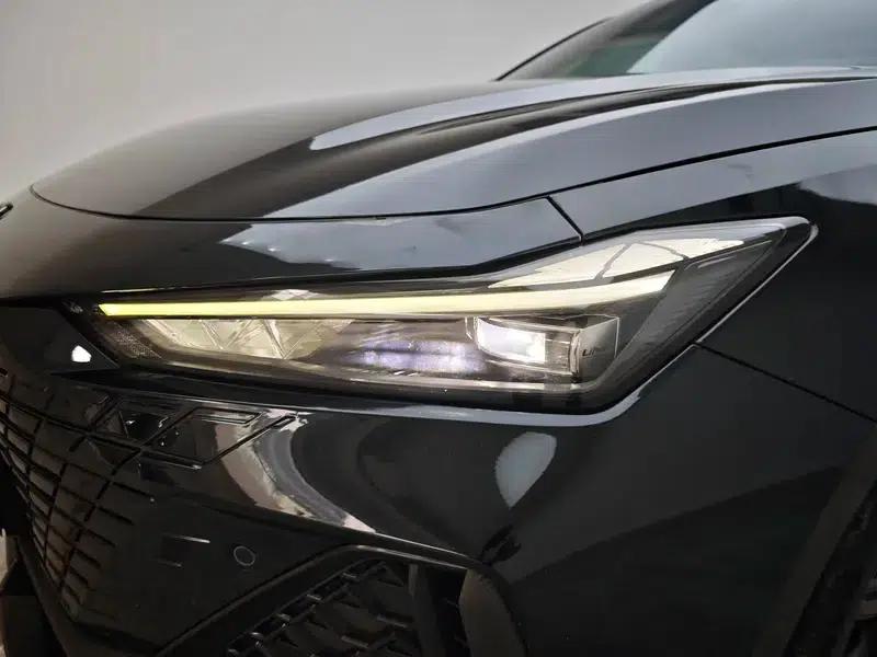 Changan UNI-V 2022 2.0T Speed Edition — миниатюра 12
