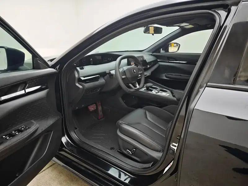 Changan UNI-V 2022 2.0T Speed Edition — миниатюра 17
