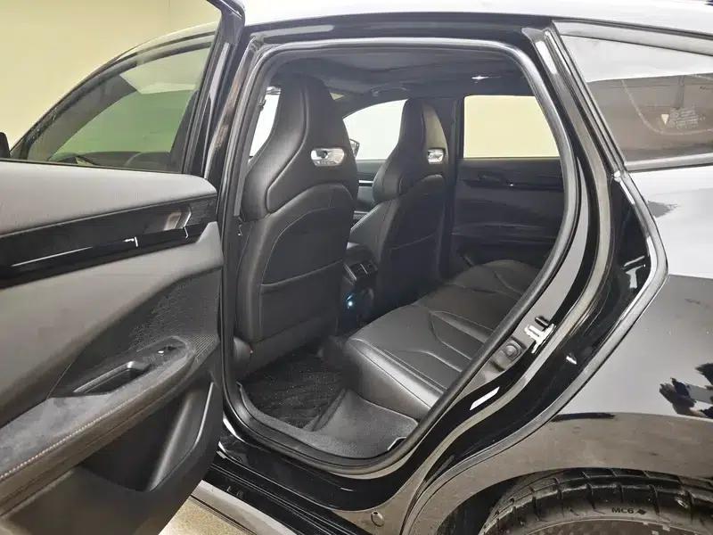 Changan UNI-V 2022 2.0T Speed Edition — миниатюра 18