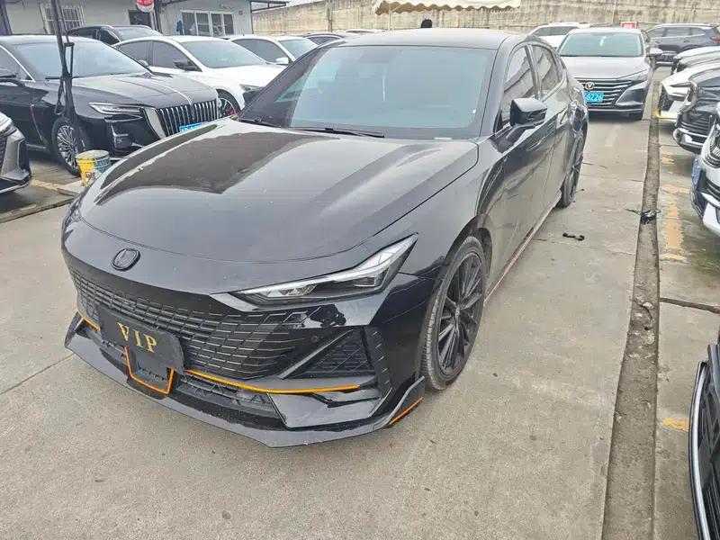 Changan UNI-V 2022 1.5T Sport Edition — миниатюра 1