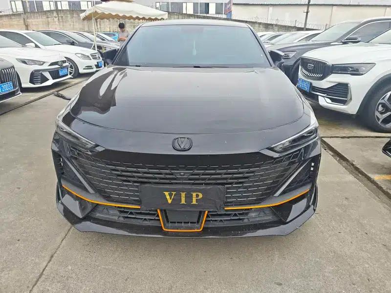 Changan UNI-V 2022 1.5T Sport Edition — миниатюра 2