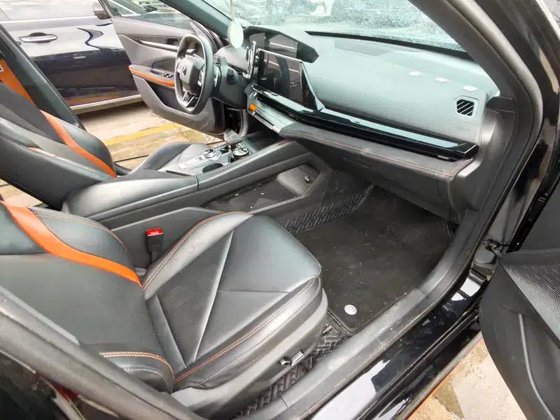 Changan UNI-V 2022 1.5T Sport Edition — миниатюра 6