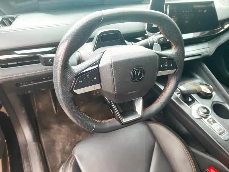 Changan UNI-V 2022 1.5T Sport Edition — миниатюра 9