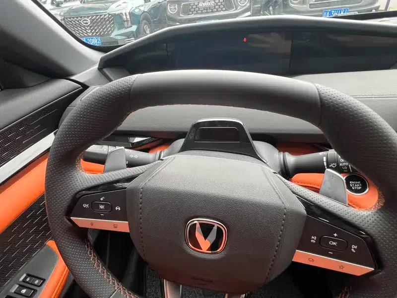 Changan UNI-V 2023 1.5T Sport Edition — миниатюра 12