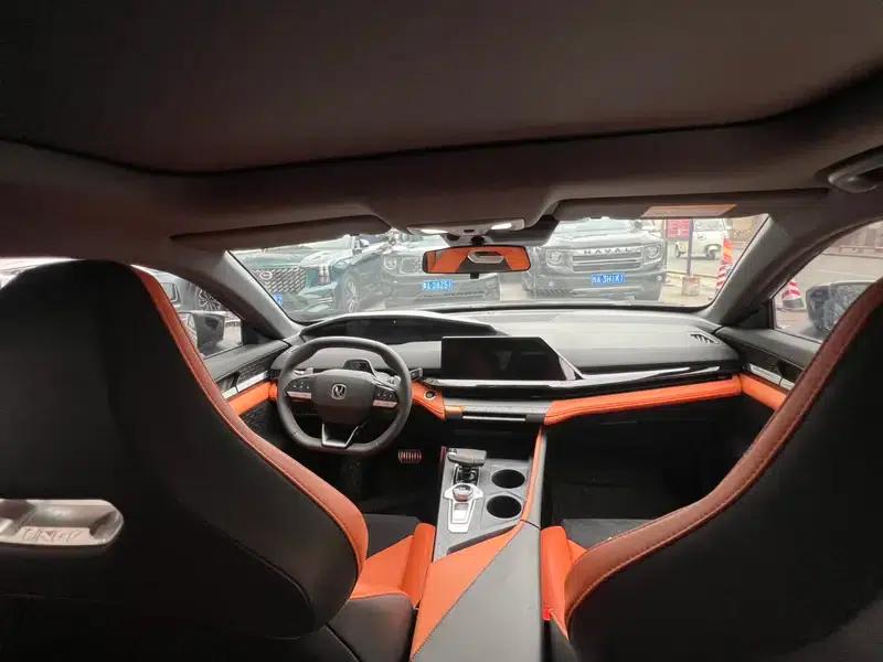 Changan UNI-V 2023 1.5T Sport Edition — миниатюра 8
