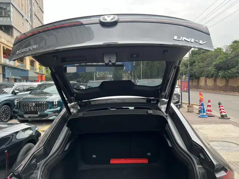 Changan UNI-V 2023 1.5T Sport Edition — миниатюра 9