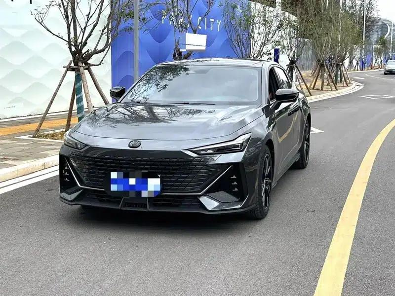 Changan UNI-V 2024 1.5T High-Performance Edition — миниатюра 1