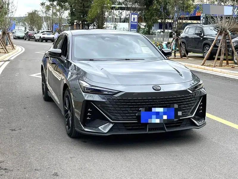 Changan UNI-V 2024 1.5T High-Performance Edition — миниатюра 3