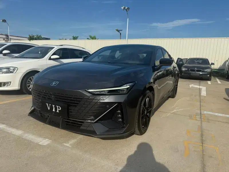 Changan UNI-V 2023 1.5T Premium Edition — миниатюра 1