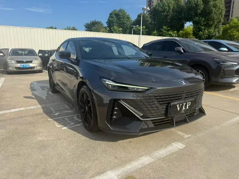 Changan UNI-V 2023 1.5T Premium Edition — миниатюра 3
