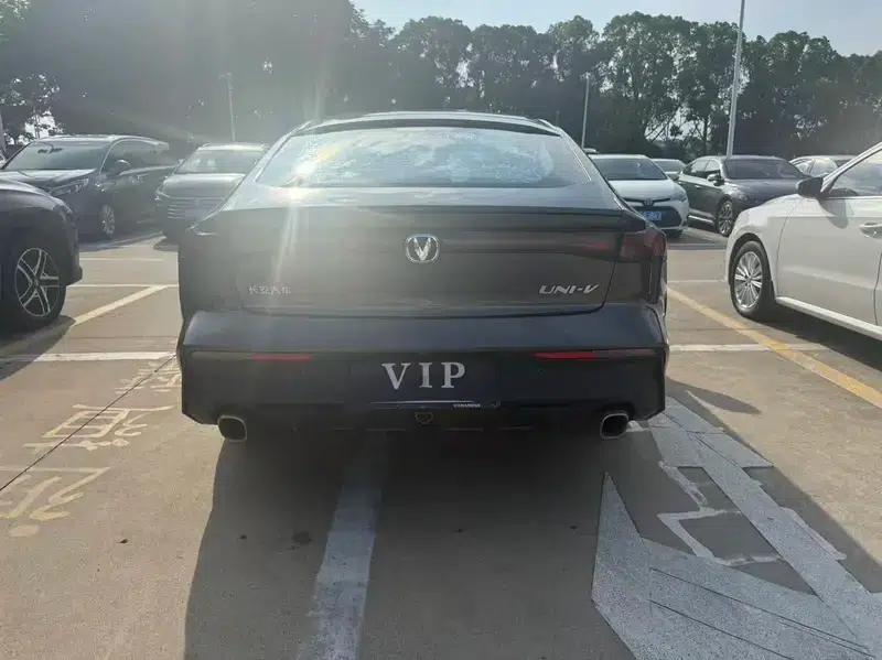 Changan UNI-V 2023 1.5T Premium Edition — миниатюра 4