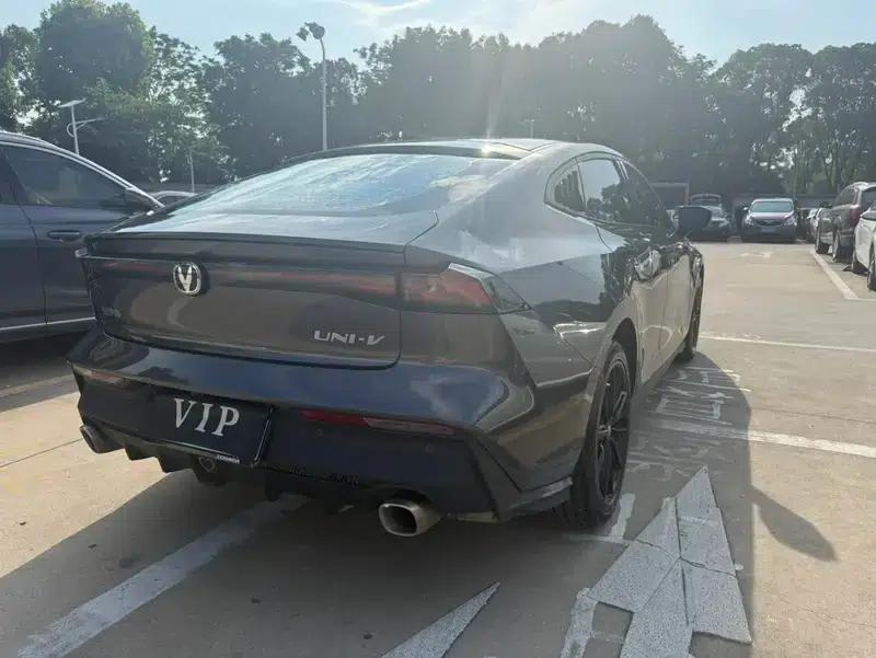 Changan UNI-V 2023 1.5T Premium Edition — миниатюра 5