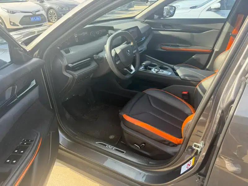 Changan UNI-V 2023 1.5T Premium Edition — миниатюра 9
