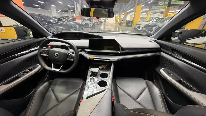 Changan UNI-V 2023 1.5T Premium Edition — миниатюра 19