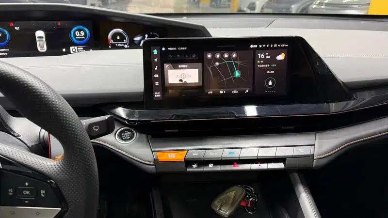 Changan UNI-V 2023 1.5T Premium Edition — миниатюра 20