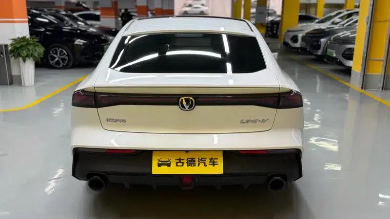 Changan UNI-V 2023 1.5T Premium Edition — миниатюра 6