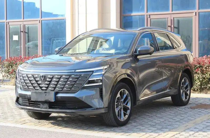 Changan CS75 PLUS 2025 Fourth Generation 1.5T New Blue Whale Smart Premium Edition — миниатюра 1