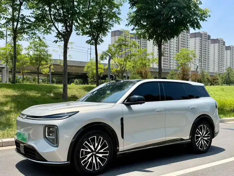 Changan Qiyuan Q07 2025 Model 215 Laser Flagship PLUS — миниатюра 1