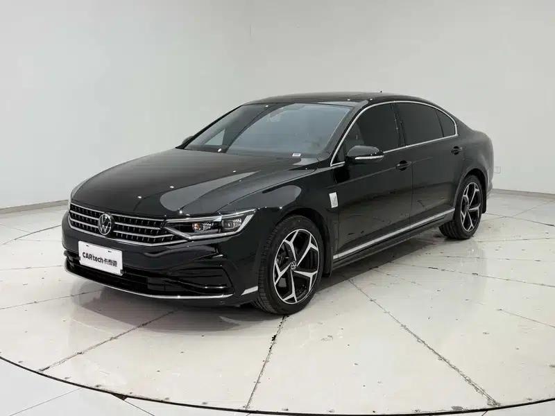 2025 Volkswagen Magotan Facelift II - Popular Edition 330TSI DSG Luxury — миниатюра 16