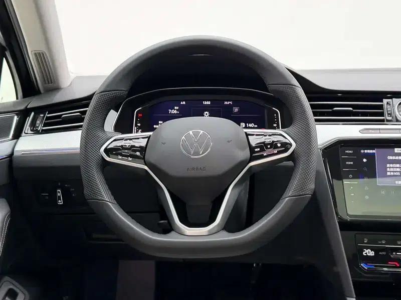 2025 Volkswagen Magotan Facelift II - Popular Edition 330TSI DSG Luxury — миниатюра 19