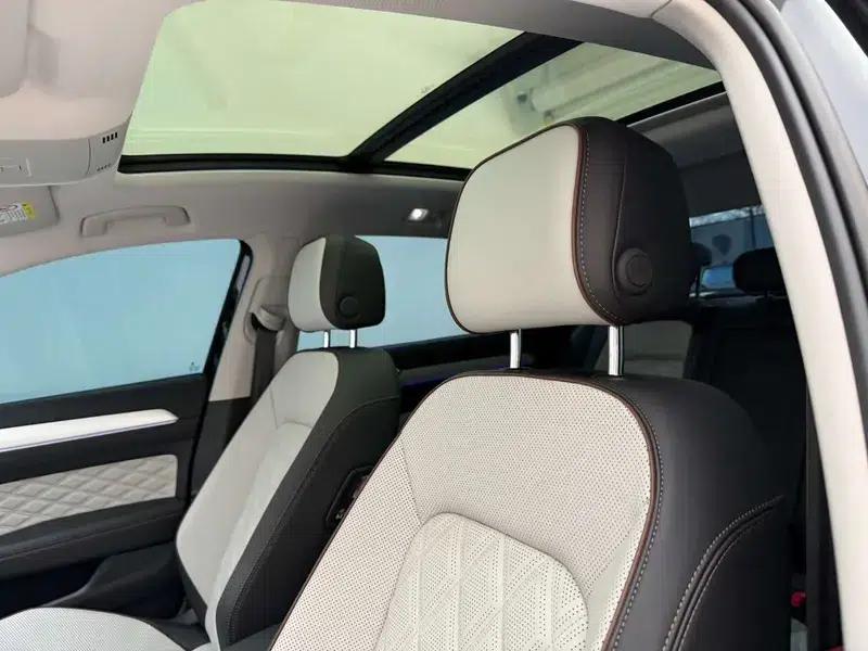 2025 Volkswagen Magotan Facelift II - Popular Edition 330TSI DSG Luxury — миниатюра 22