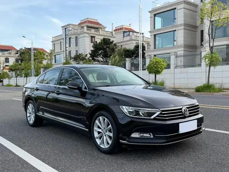 2018 Volkswagen Passat 280TSI DSG Leading Edition — миниатюра 3