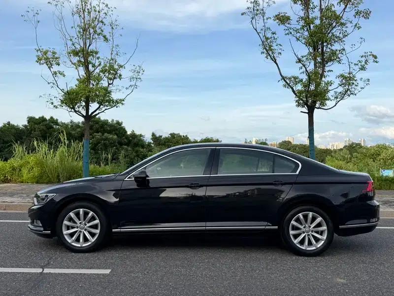 2018 Volkswagen Passat 280TSI DSG Leading Edition — миниатюра 4