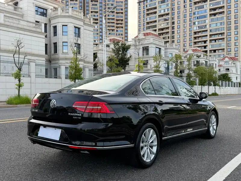 2018 Volkswagen Passat 280TSI DSG Leading Edition — миниатюра 6