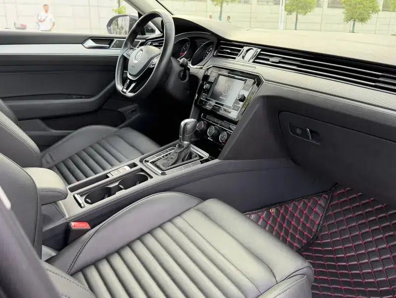2018 Volkswagen Passat 280TSI DSG Leading Edition — миниатюра 8