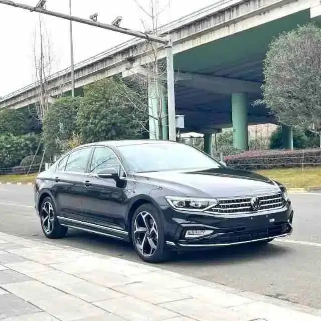 Volkswagen Magotan 2023 2 Millionth Unit Commemorative Edition 330TSI DSG Luxury — миниатюра 2