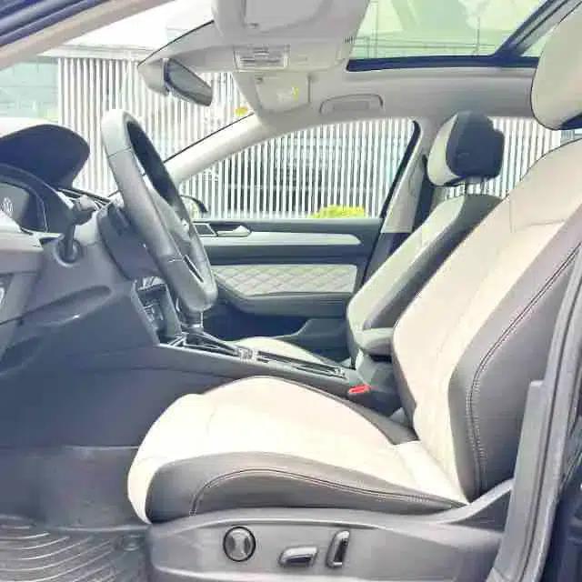 Volkswagen Magotan 2023 2 Millionth Unit Commemorative Edition 330TSI DSG Luxury — миниатюра 8