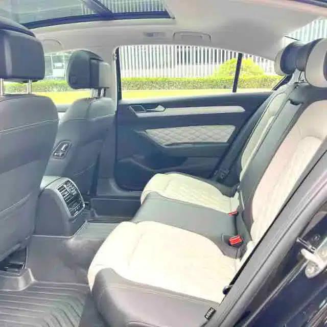 Volkswagen Magotan 2023 2 Millionth Unit Commemorative Edition 330TSI DSG Luxury — миниатюра 9