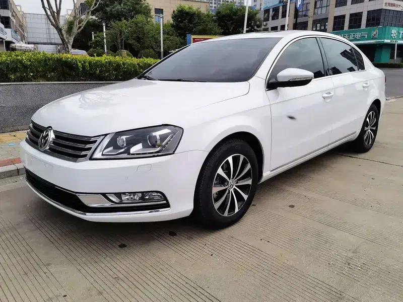 2012 Volkswagen Passat 1.8TSI Luxury — миниатюра 1