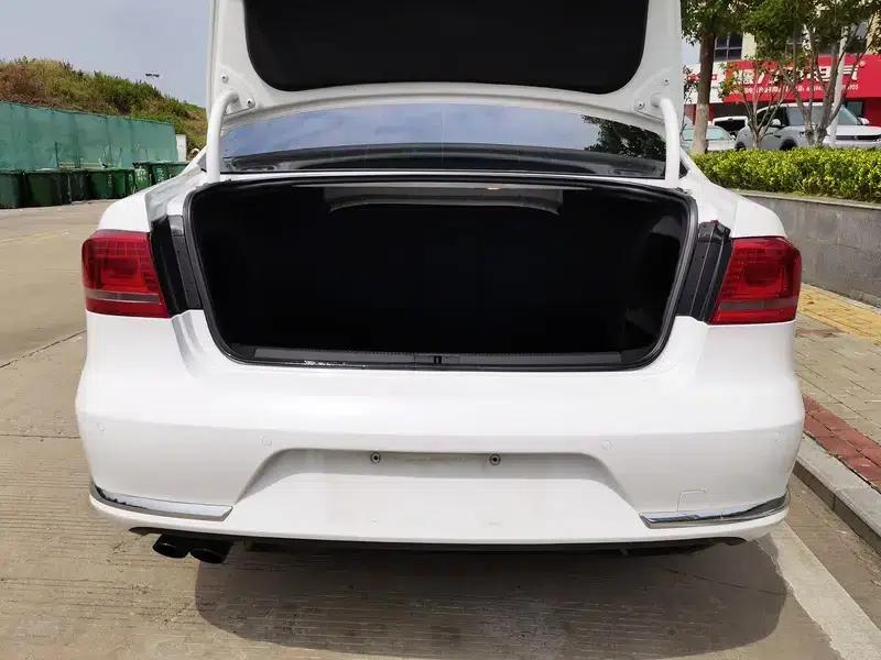 2012 Volkswagen Passat 1.8TSI Luxury — миниатюра 11