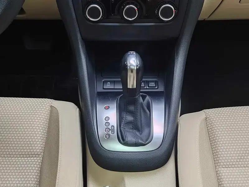 2011 Golf 1.6 Automatic Comfort — миниатюра 28