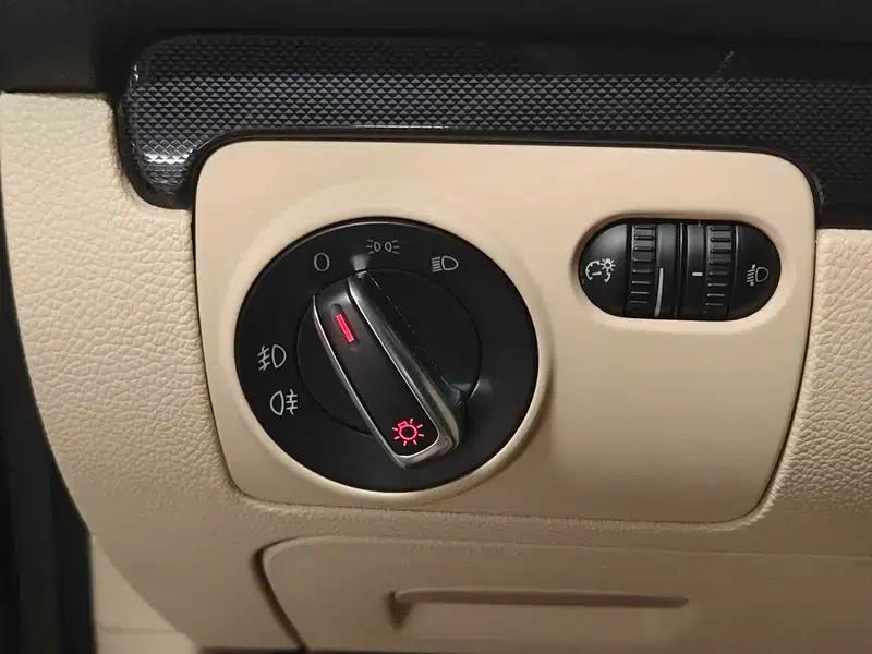 2011 Golf 1.6 Automatic Comfort — миниатюра 29