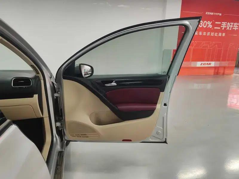 2011 Golf 1.6 Automatic Comfort — миниатюра 40