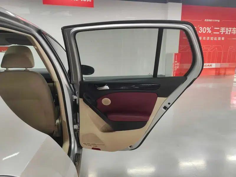 2011 Golf 1.6 Automatic Comfort — миниатюра 41
